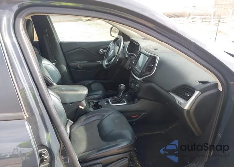 2016 Jeep Cherokee Trailhawk z USA, uszkodzony, nr VIN 1C4PJMBS3GW241785